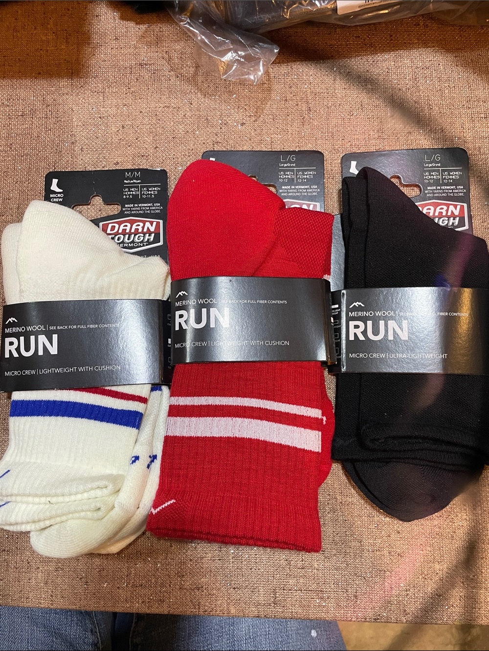 Darn Tough RUN Merino Wool med large Socks - White, Red, Black